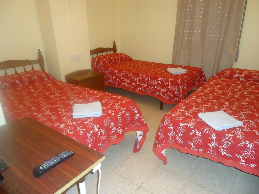 Hotel Pension Mode Lleida Værelse billede